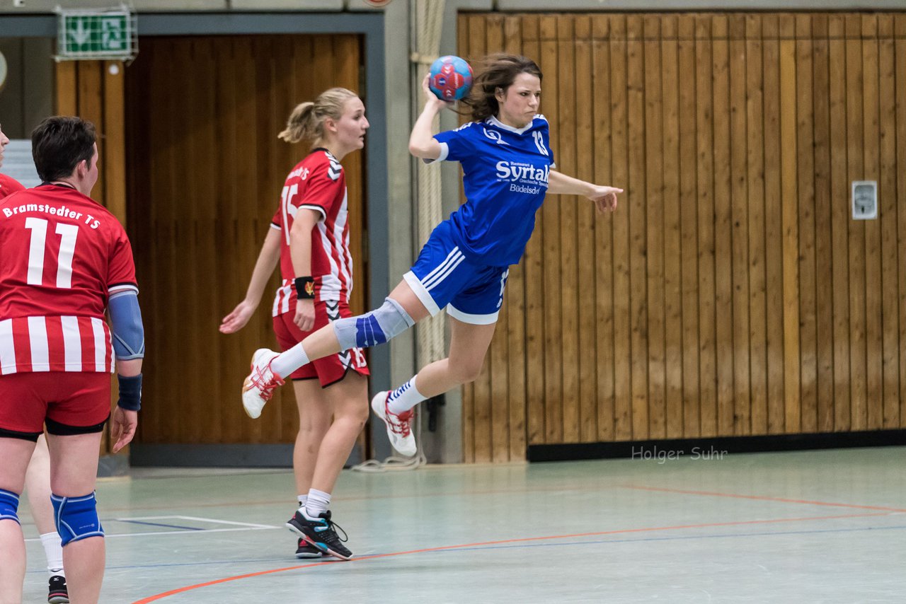 Bild 124 - Frauen Barmstedter TS - Buedelsdorfer TSV : Ergebnis: 26:12